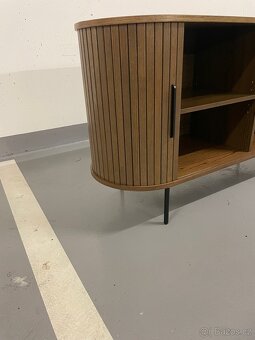 Komoda s posuvnými dveřmi UF - 13