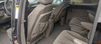 Chrysler grand voyager - 13