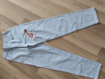 Jeans s vysokým pasem - 13