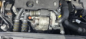 Peugeot 308 combi 1.6HDI Rok-2012 - 13