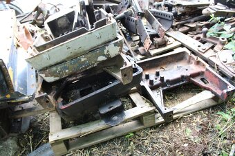 Zetor 6911 7211 7711 litinová vana - 13