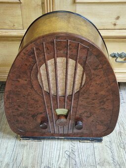 Staré rádio Philips 834A, 1933 - 13