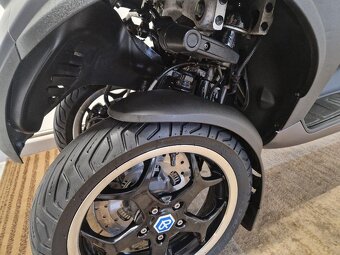 Piaggio MP3 500 ABS LED ESP USB 11/2016 - 13