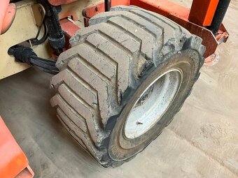 Terénní nůžková plošina JLG 3394 RT - 13