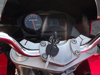 Hyosung GT 650R - 13
