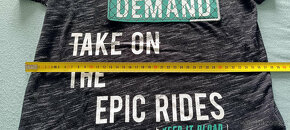 Oblečení po dětech - trička a tepláky - 13