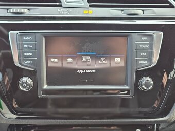 Volkswagen Touran 2.0TDi Highline DCC 140kW |2017|106 000 km - 13
