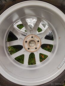 Zimní sada Volvo XC60 r18 5x108 Dunlop 235/60/18  8mm  2021 - 13