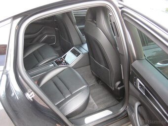 PORSCHE PANAMERA 4E-HYBRID 1. MAJITEL, SERVISKA - 13