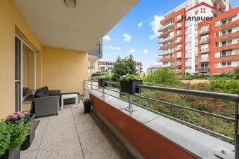 Prodej bytu 2+kk, 58 m2 s velkým balkonem a garážovým stáním - 13