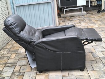 Prodám polohovací křeslo Parker - 13