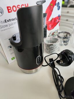 Bosch MESM731M – šnekový odšťavňovač, TOP STAV, kompletní - 13