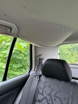 Volkswagen Golf IV. 1.4 16V 55kw benzín - 13