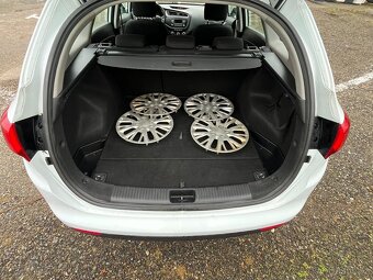 Kia Cee’d 1.4 CRDi – kombi, 2015, nová STK, možnost DPH - 13