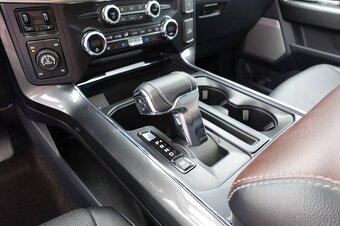 Ford F-150 Lariat (2021) - 13