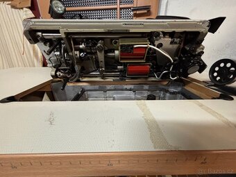 Prumyslovy sici stroj Juki s orezem - 13