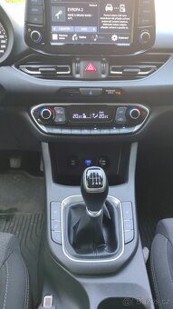 Hyundai I30 combi 1.6 CRDi, Smart, ČR, DPH, ZÁRUKA - 13