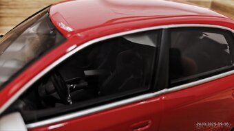 Model Audi RS4 (B7) Misano Red 2005 1:18 Otto Mobile - 13