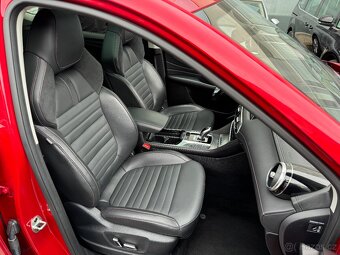 MG EHS PHEV Luxury 1.5 190kW AUT. 79tkm Panorama Virtual - 13