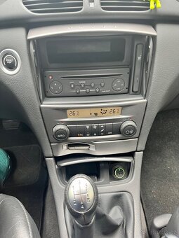 Renault Laguna 2 benzín - 13