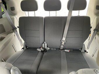 Dodge Grand Caravan SE - 13