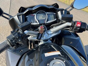 Yamaha FJR 1300 A - 13