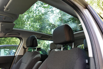 Na prodej: Peugeot 5008 – 2012 – auto pro rodinu - 13