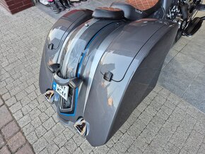 Harley Davidson Street Glide Road Glide Bagger - 13