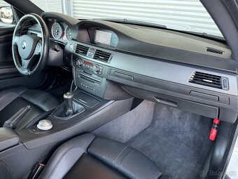 BMW E92 M3 - Manuál - 13