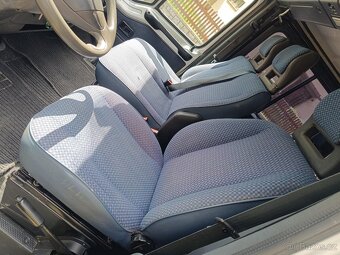 Dodávka Peugeot Boxer 2.5 TD 79kw 9 míst - 13