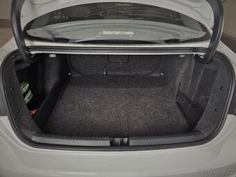 Volkswagen Jetta 1.6i 77kw Automat, 98t.km. - 13