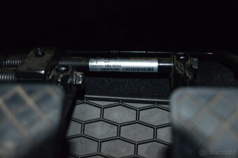 Škoda Rapid 1.6TDI 85kW xenon pedály autoškola - 13