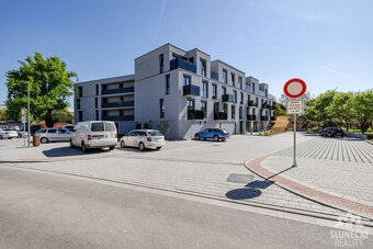 Pronájem bytu 2+kk, 54,5 m² v novostavbě s balkonem, Otrokov - 13