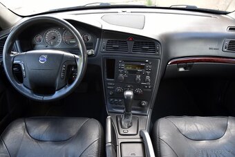 Volvo XC70 2.5 T AWD A/T CROSS COUNTRY,DKLIMA,KŮŽE,XENONY,AL - 13
