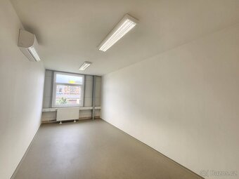 Pronájem haly se zázemím a kancelářemi 562 m2– Kralupy nad V - 13