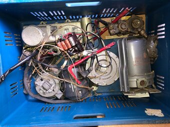 Letecke, vrtulnikove, a tankove pristroje, manualy - 13