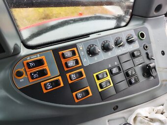 Valtra n113 hitech - 13