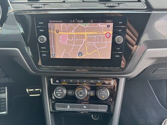 VW Touran 2.0TDI 110kW DSG Navigace Full LED DAB Park. senz. - 13