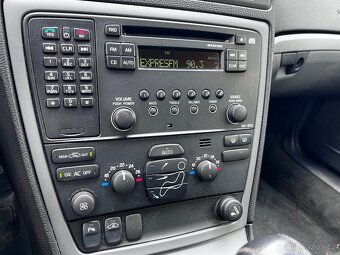 Volvo S60 2,4D 177tkm po servisu - 13