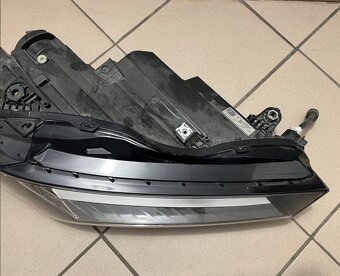 Škoda Superb 4 IV prední prave svetlo Matrix led 3P1 - 13