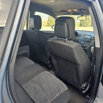 Kia Ceed 1.6 Nafta 2009 r.v - 13