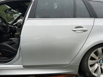 BMW e61 530d M-paket (díly) - 13