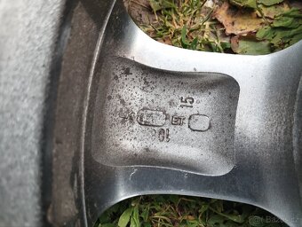 Litá kola s pneumatikami 215/55 R16 - 13