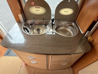 Hobby Toskana 650, Fiat Ducato, markýza, držák kol - 13