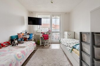 Prodej prostorného bytu 3+1 v OV po kompletní rekonstrukci - 13