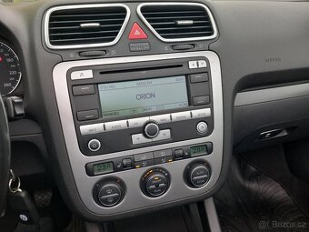 Volkswagen EOS kabriolet 2.0i  VYHŘ.SED, NOVÁ STK,GARANCE - 13