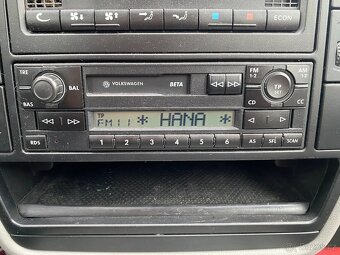 VW Passat 1,6 MPi Výhřev, Nosič, Aut. Klima - 13