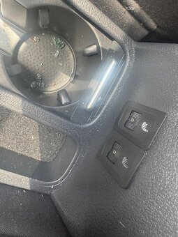 Prodám náhradní díly vw tiguan 5N - 13