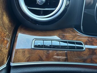 Mercedes-Benz E 400 D 4MATIC ALLTERRAIN r.11/2019 - 13