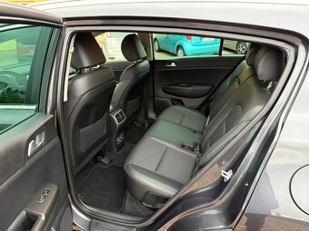 KIA SPORTAGE IV 1.6 GDI 97kW-2018-133.645KM-BOHATÁ VÝBAVA- - 13
